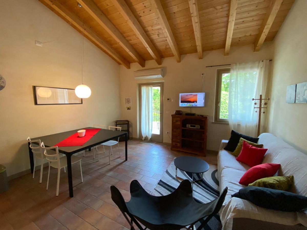 L'Isolo B&B E Case Vacanza Монцамбано Екстериор снимка